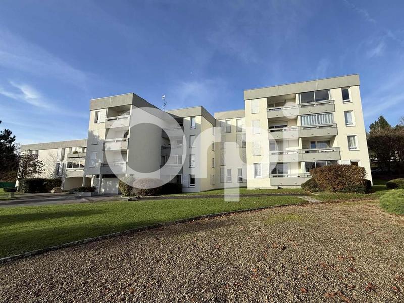 Appartement - 90 m² - 3 pièces