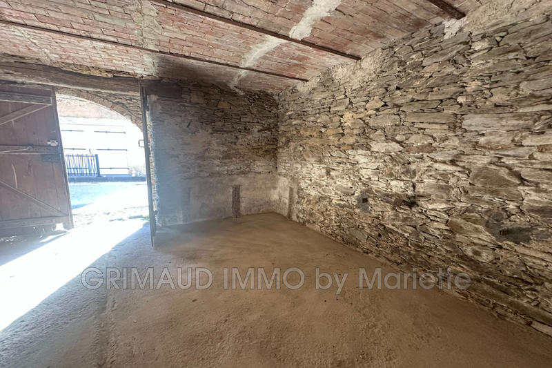 Grange - 50 m² - 2 pièces