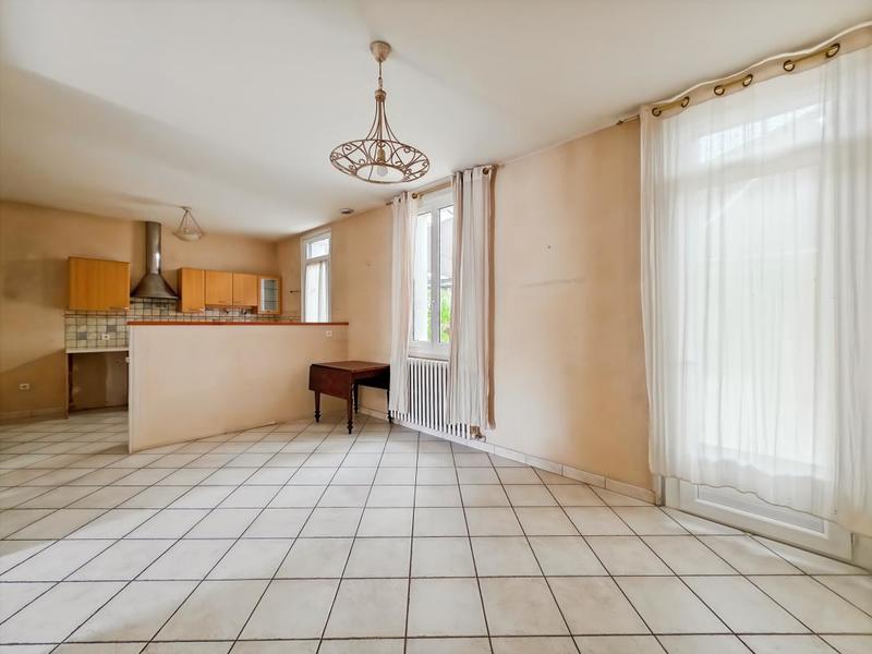 Maison - 136 m² - 6 pièces