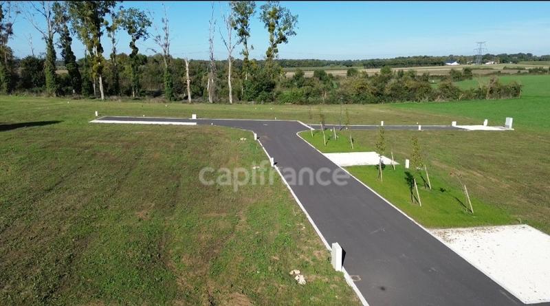 Terrain constructible - 699 m²