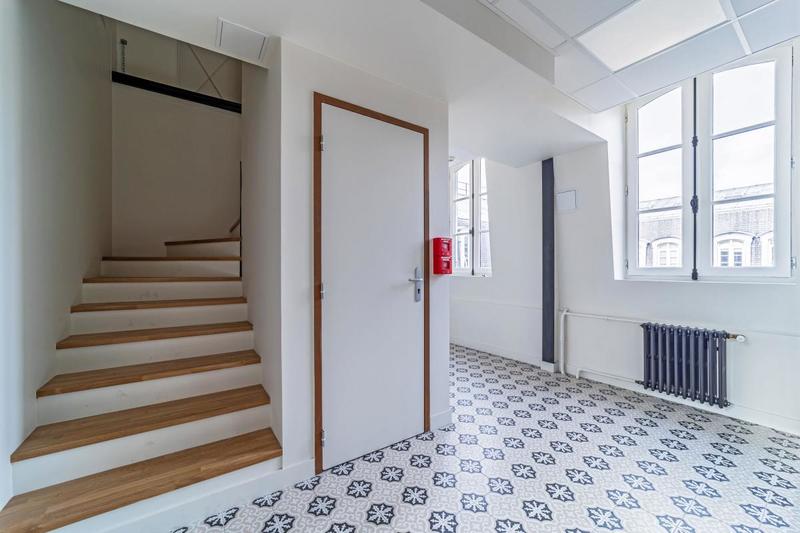 Bureau - 358 m² - 2 pièces