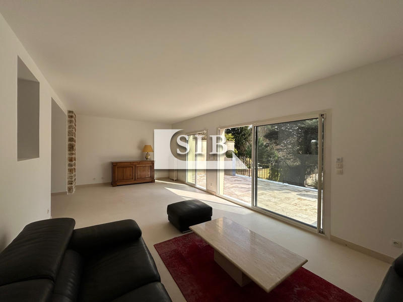 Maison - 160 m² - 7 pièces