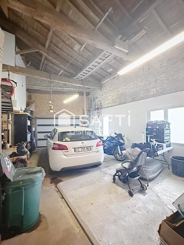 Maison - 331 m² - 8 pièces