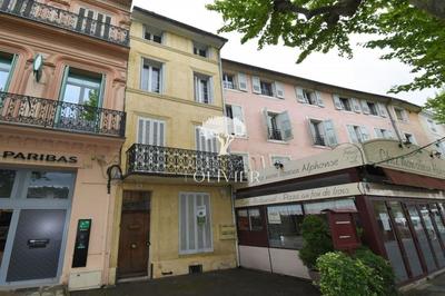 Maison - 210 m² - 7 pièces