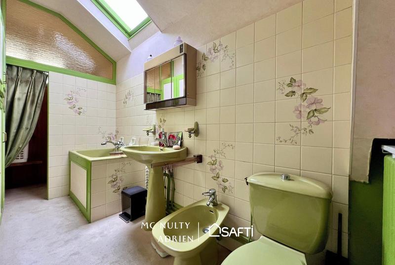 Maison - 143 m² - 8 pièces