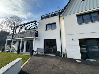 Maison - 380 m² - 7 pièces