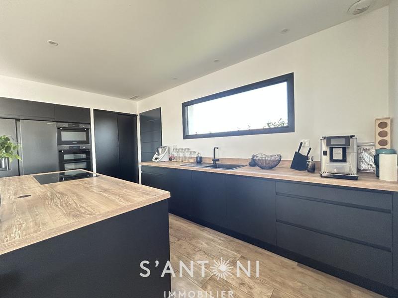 Maison - 97 m² - 4 pièces