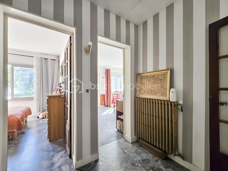 Demeure - 165 m² - 10 pièces