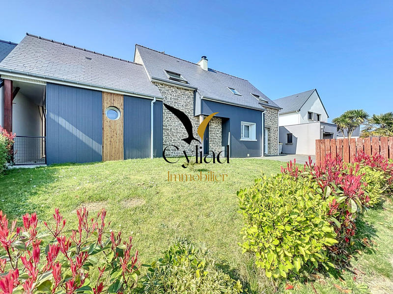 Maison contemporaine - 118 m² - 7 pièces