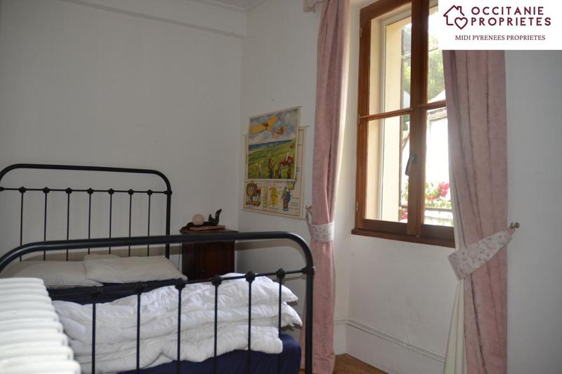 Propriété - 200 m² - 9 pièces