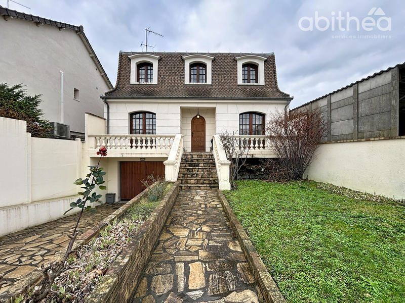 Maison - 137 m² - 6 pièces