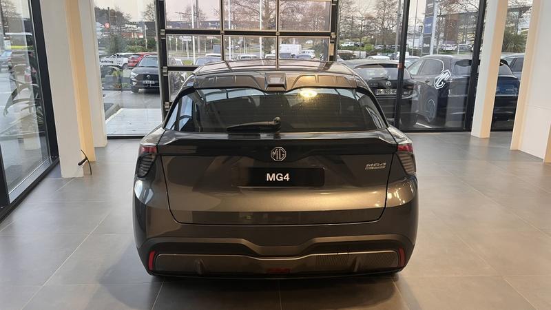 Mg Mg4 Electric 51kwh - 125 Kw 2wd Standard