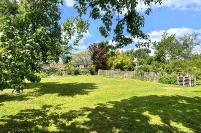 Terrain constructible - 700 m²