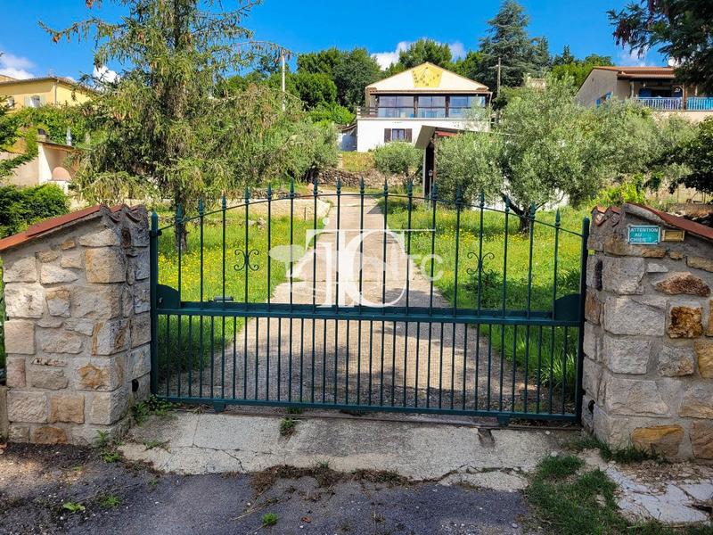 Maison - 135 m² - 4 pièces