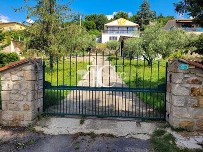 Maison - 135 m² - 4 pièces