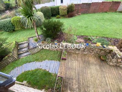 Maison - 177 m² - 6 pièces