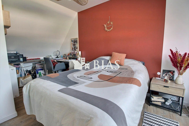 Maison - 99 m² - 5 pièces