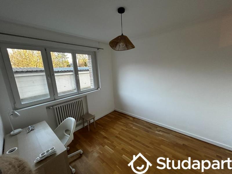 Chambre - 10 m² - 1 pièce