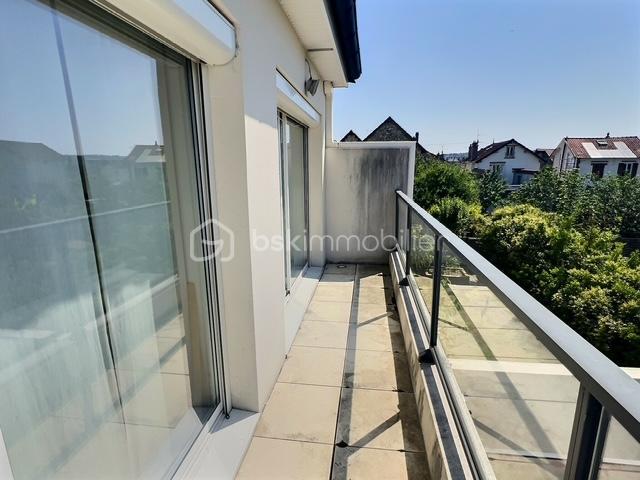 Demeure - 147 m² - 5 pièces