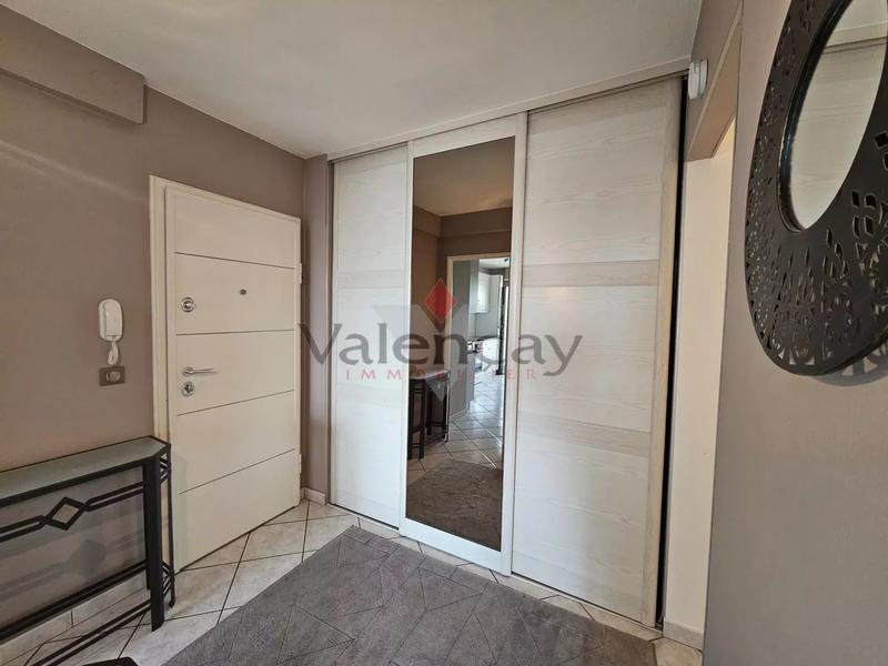 Appartement - 79 m² - 4 pièces