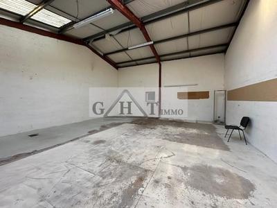 Entrepôt - 330 m²
