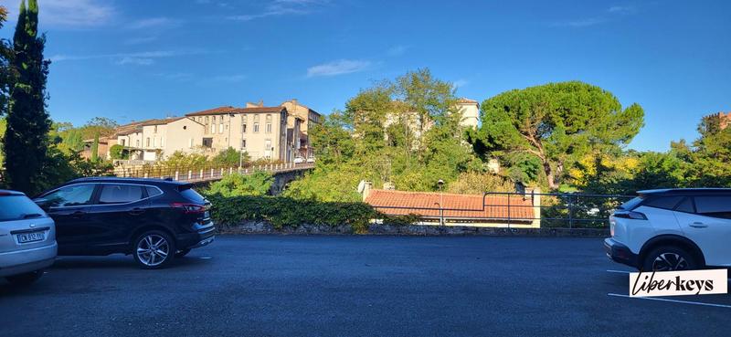 Appartement - 166 m² - 6 pièces