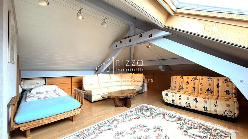 Maison - 263 m² - 7 pièces