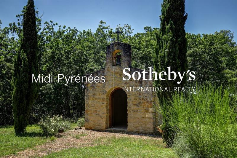 Maison - 625 m² - 17 pièces