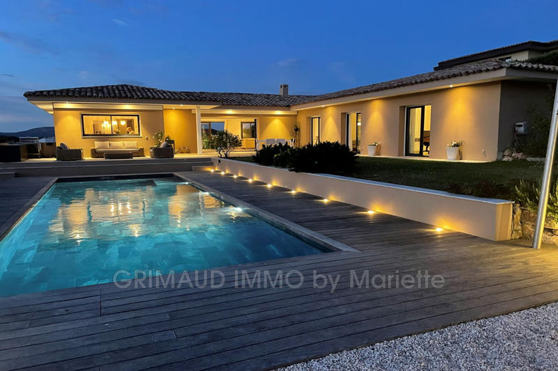 Villa - 180 m² - 6 pièces