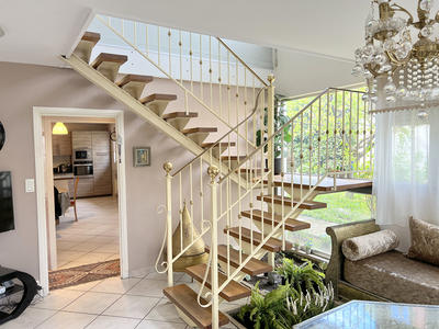 Maison - 164 m² - 5 pièces