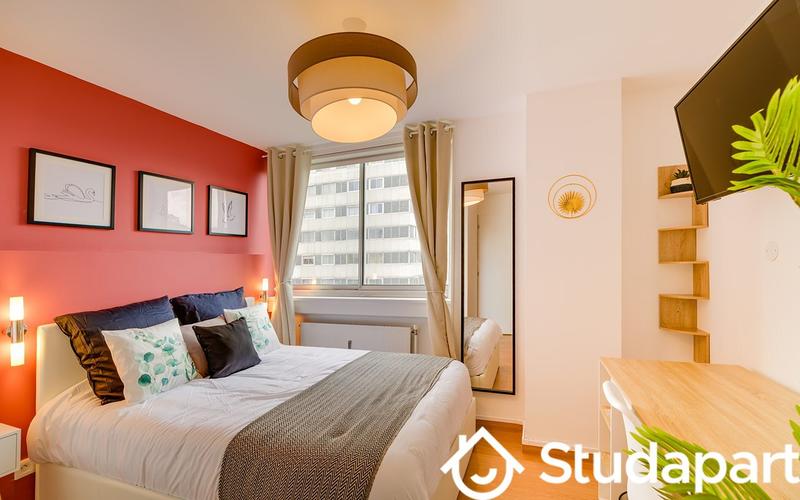 Chambre - 13 m² - 1 pièce