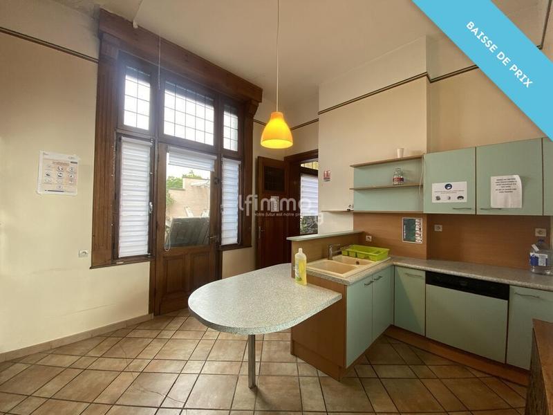 Maison - 239 m² - 12 pièces