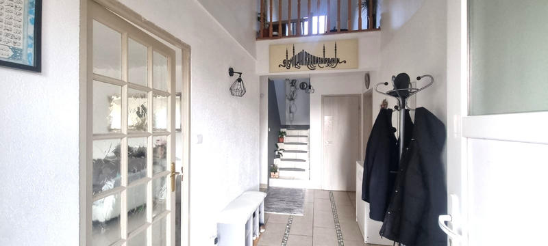 Maison - 151 m² - 6 pièces