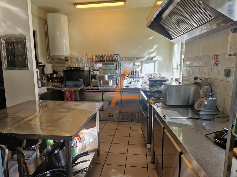 Fonds de commerce - Magasins - 68 m²