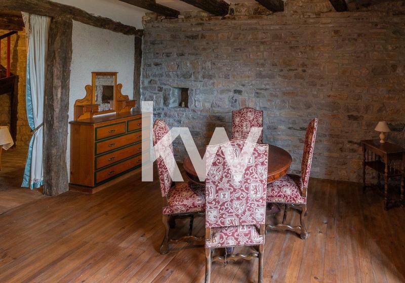 Maison ancienne - 179 m² - 6 pièces