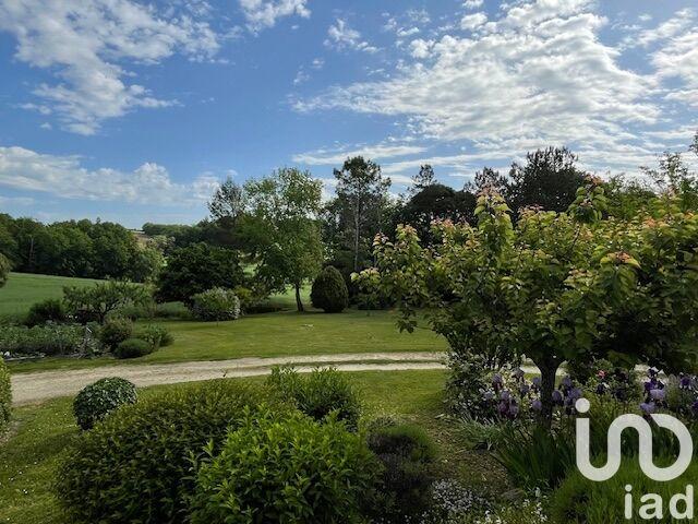 Maison - 200 m² - 5 pièces