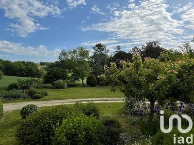 Maison - 200 m² - 5 pièces