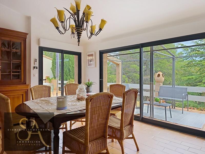 Maison - 250 m² - 13 pièces