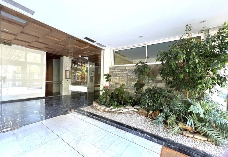 Appartement - 127 m² - 6 pièces