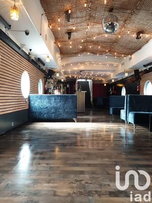 Maison - 200 m² - 3 pièces