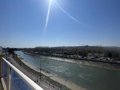 Appartement - 132 m² - 3 pièces