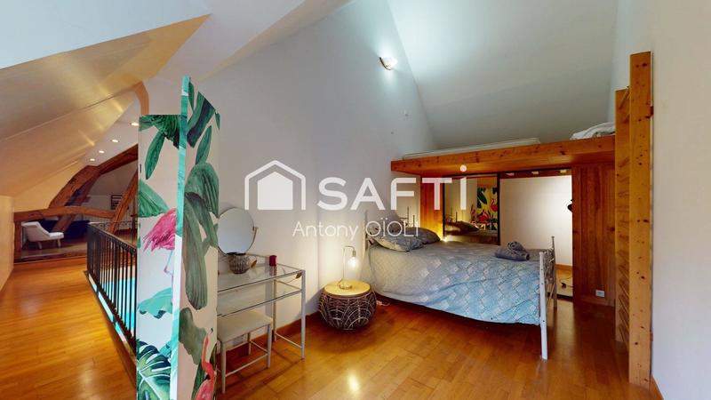 Maison - 367 m² - 16 pièces