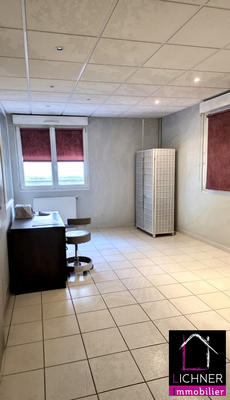 Local commercial - 73 m² - 3 pièces