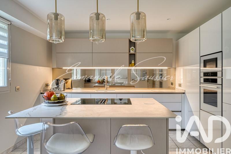 Maison - 137 m² - 6 pièces