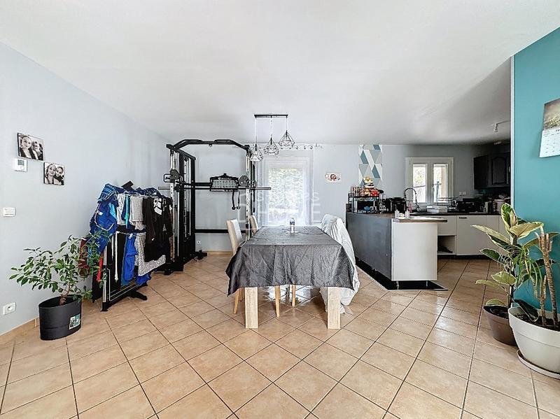 Pavillon - 100 m² - 5 pièces