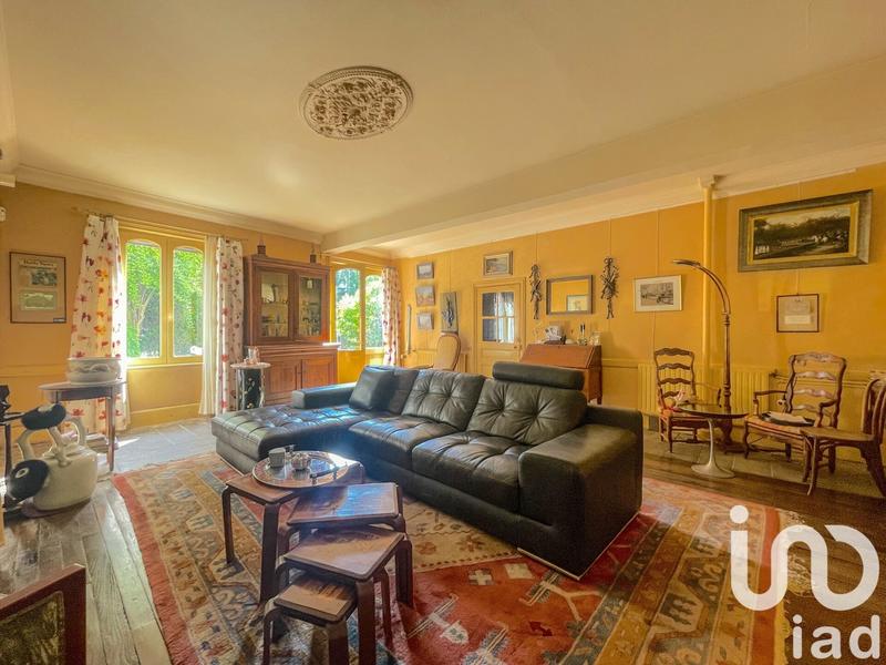 Maison - 260 m² - 10 pièces