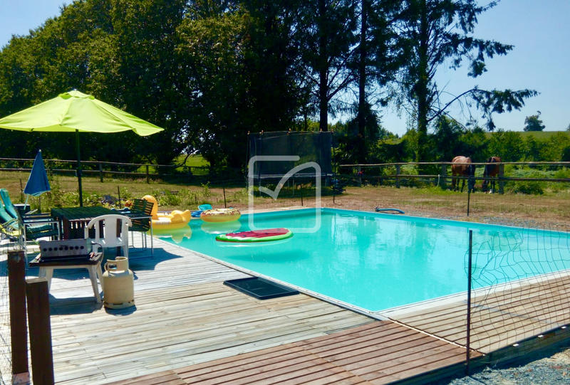 Maison - 150 m² - 7 pièces