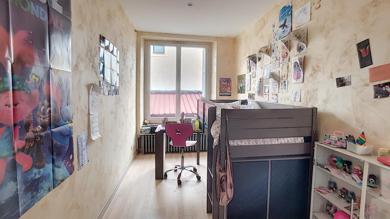 Appartement - 90 m² - 4 pièces