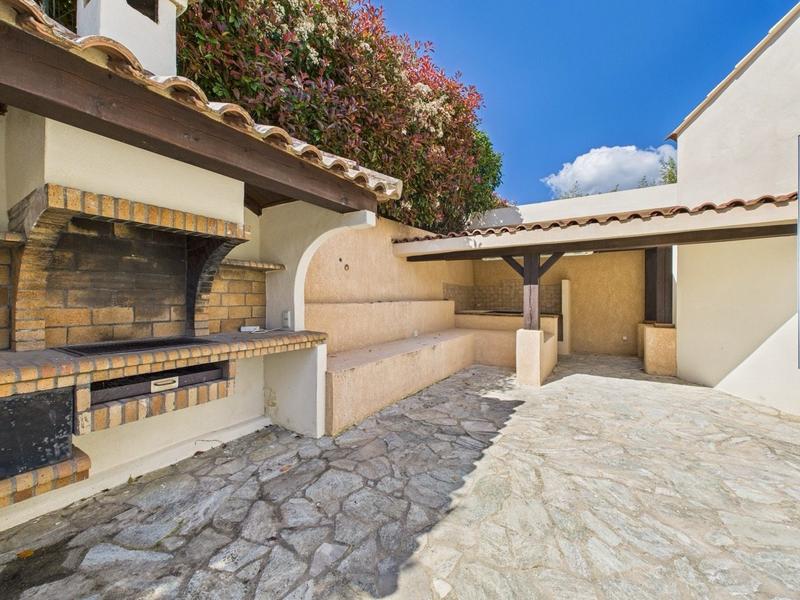 Maison - 185 m² - 5 pièces