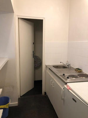 Local commercial - 130 m² - 4 pièces